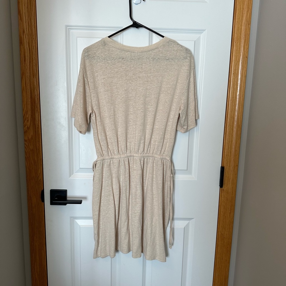 Old Navy beige cinch waist dress. Medium. - Picture 2 of 5